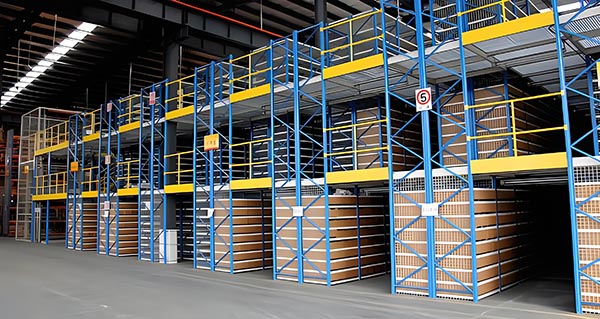 汽车行业仓库用什么仓储货架比较好